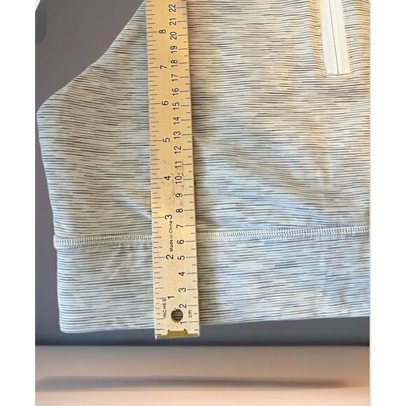 Lululemon Energy Bra High-Neck Longline Zip Size 12 - Picture 10 of 10